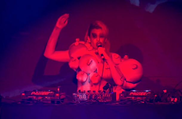 Peaches DJ MC Extrvaganza in Vienna (06.10.2011)