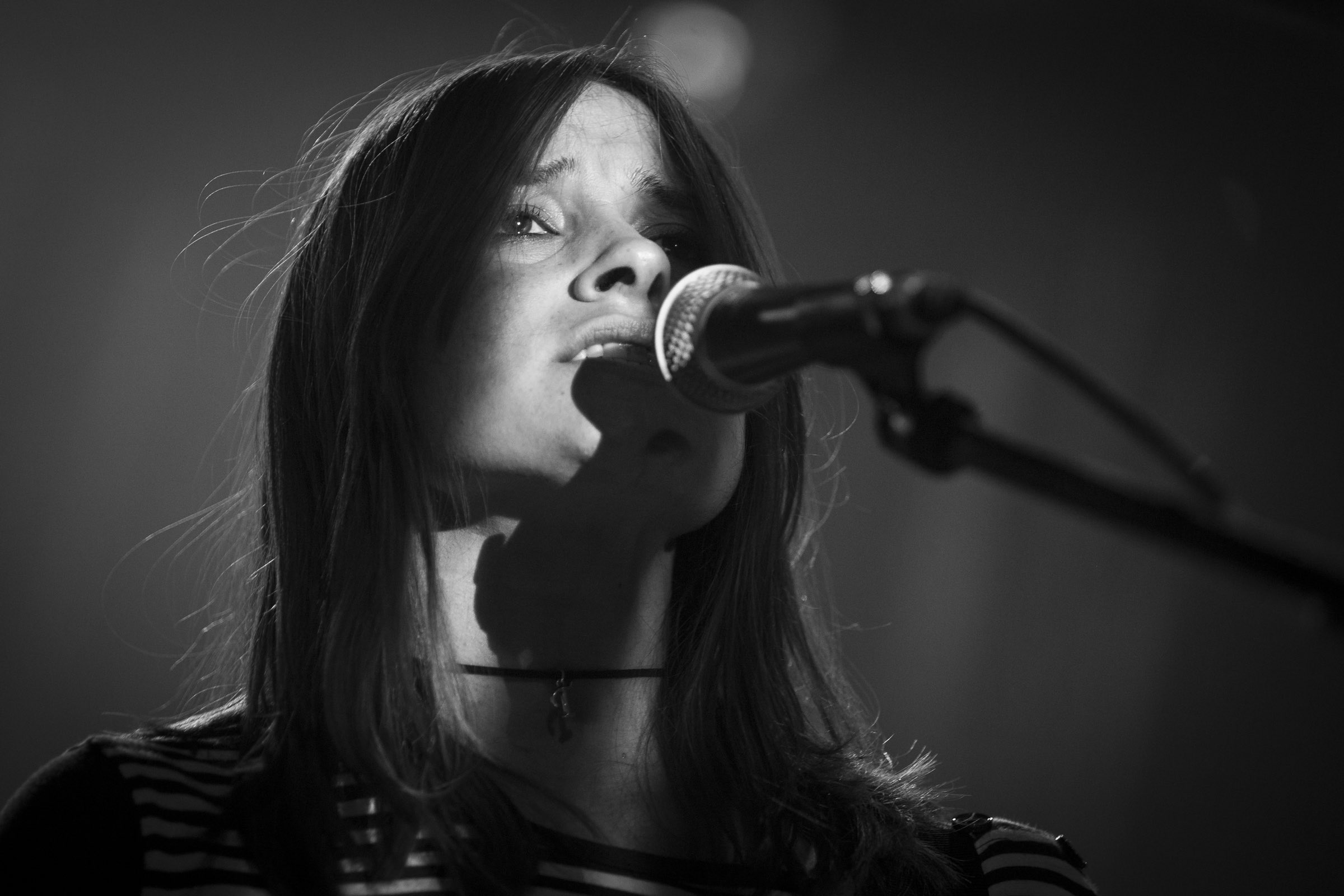 warpaint singer close up