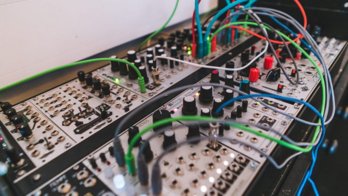 These 10 Incredible Live Modular Performances Will Have You Dreaming Of Wires