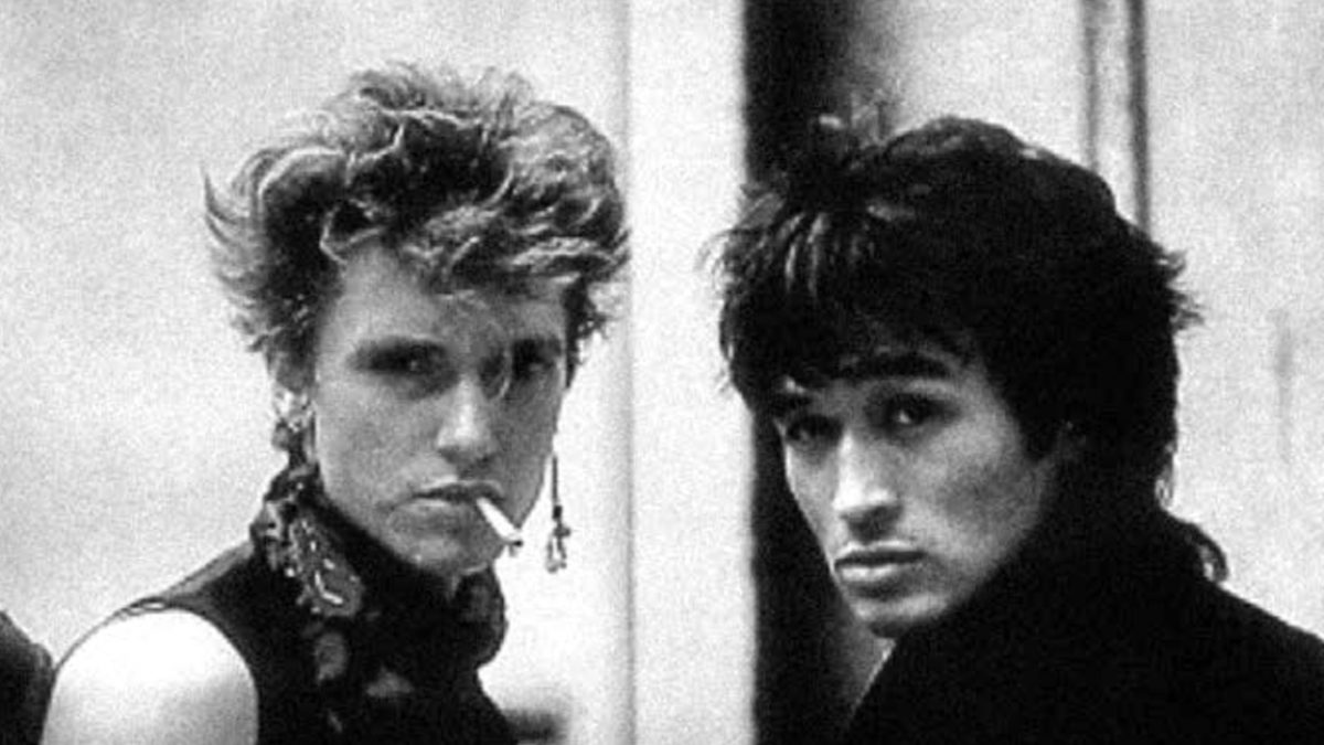 The Russian post-punk band Kino is featured in the mix.