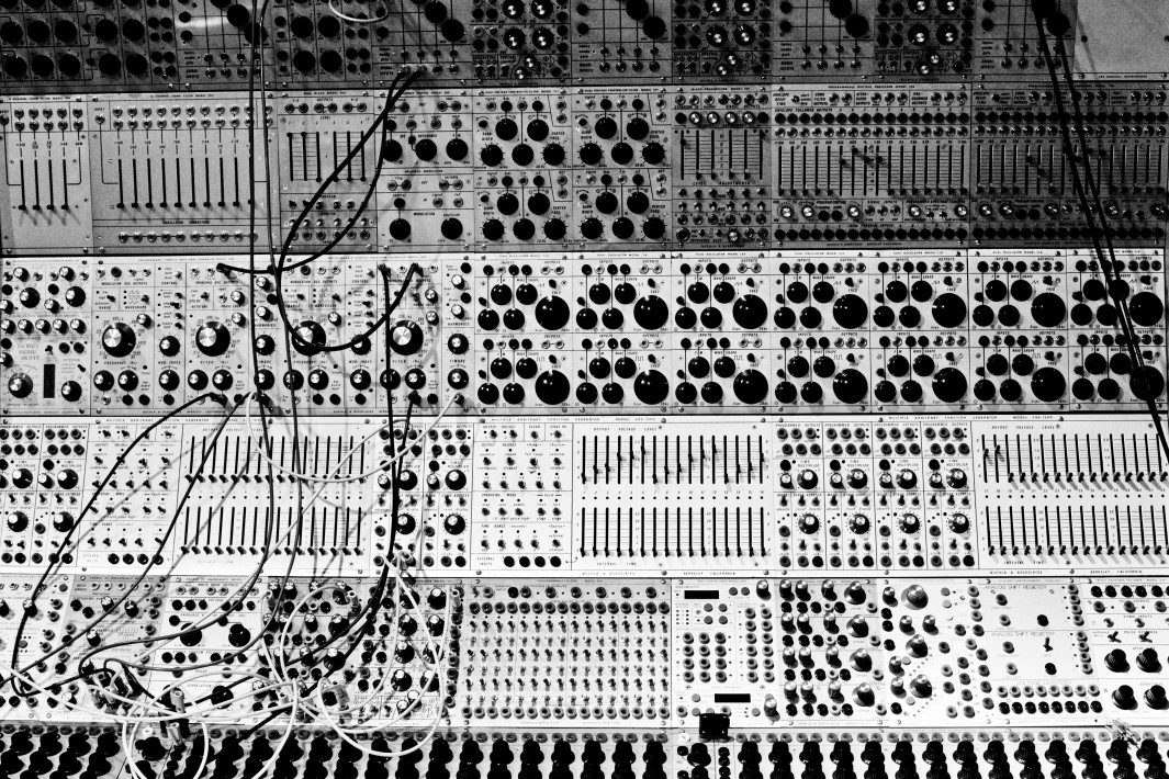 How To Make Your Own Synthesizer Telekom Electronic Beats