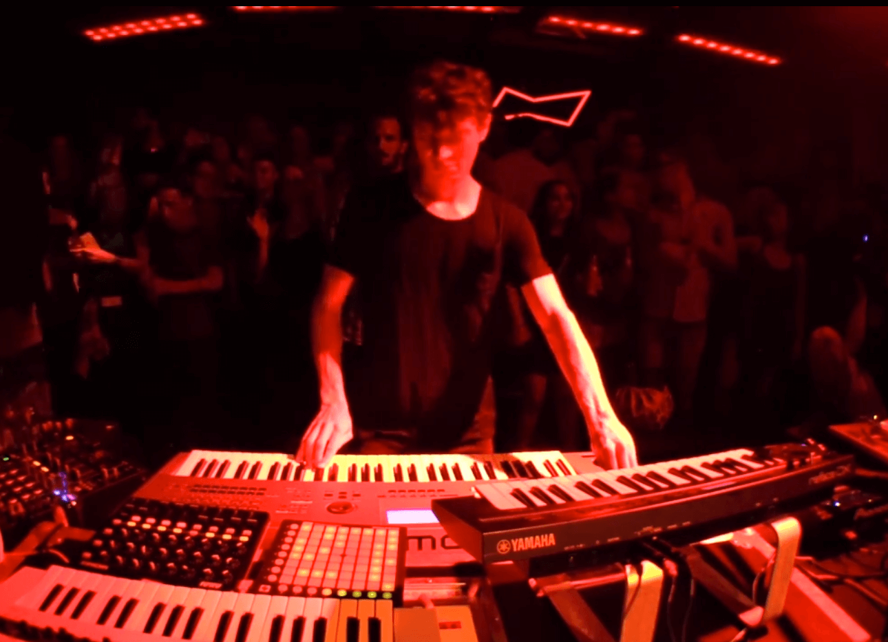 Watch A Mindblowing Live Techno Set By Francesco Tristano | Telekom ...