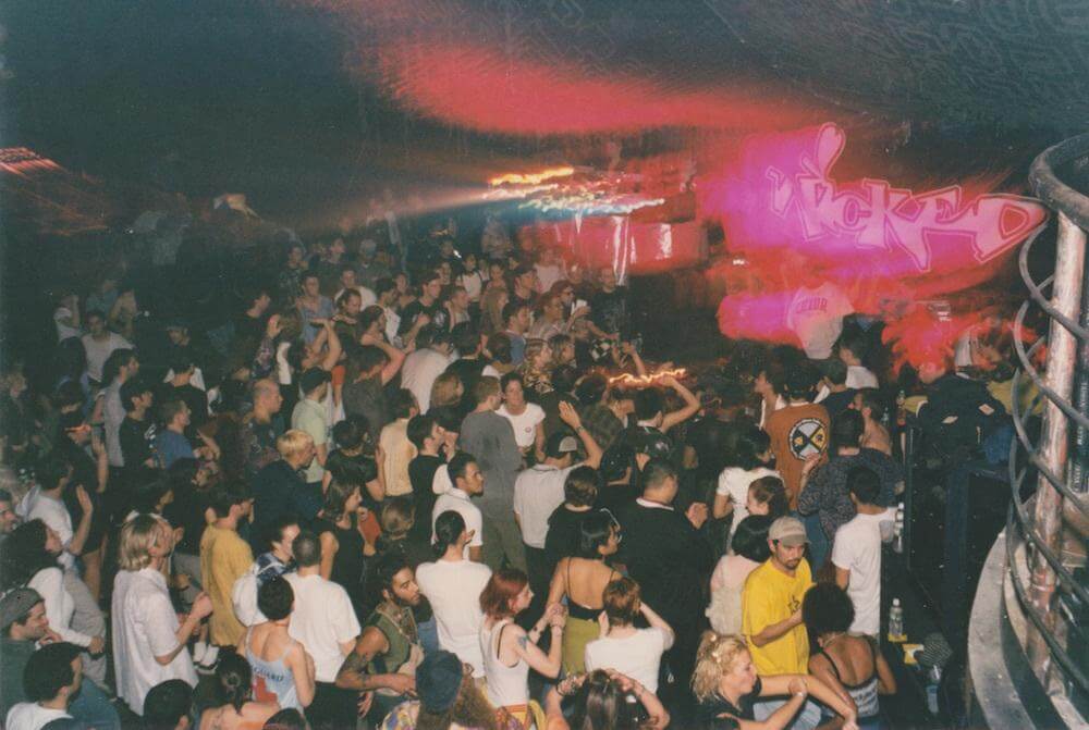 How British DJs Helped Birth 90s US Rave Culture Telekom Electronic 