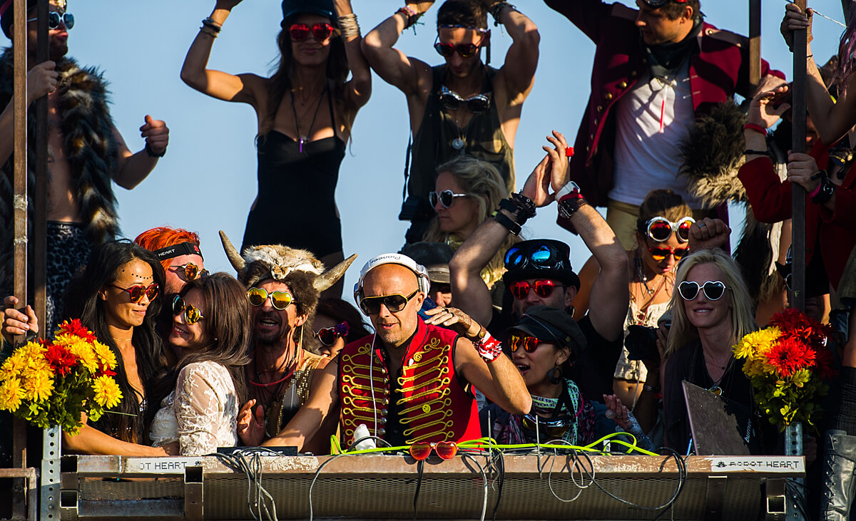 These Are The 5 Best DJ Sets Ever According To Our Readers Telekom