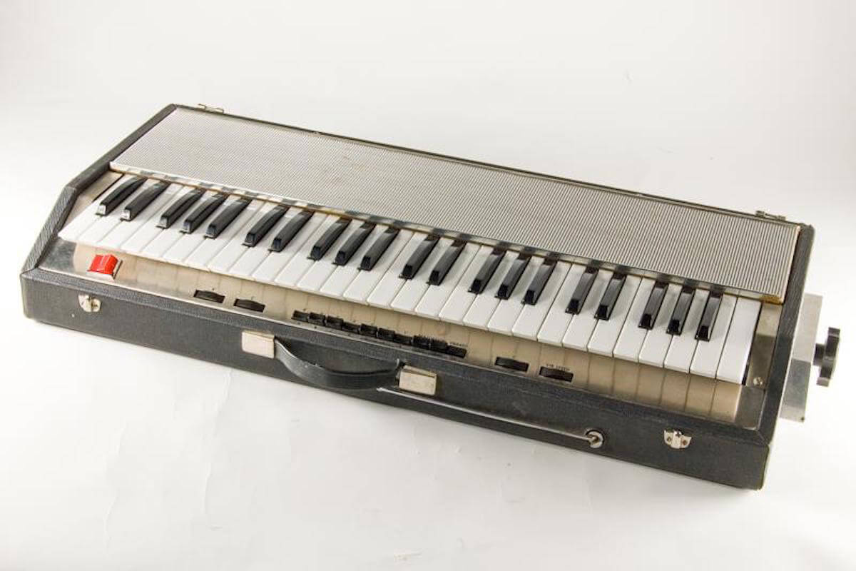 Musical Instrument Museums Online Synthesizer