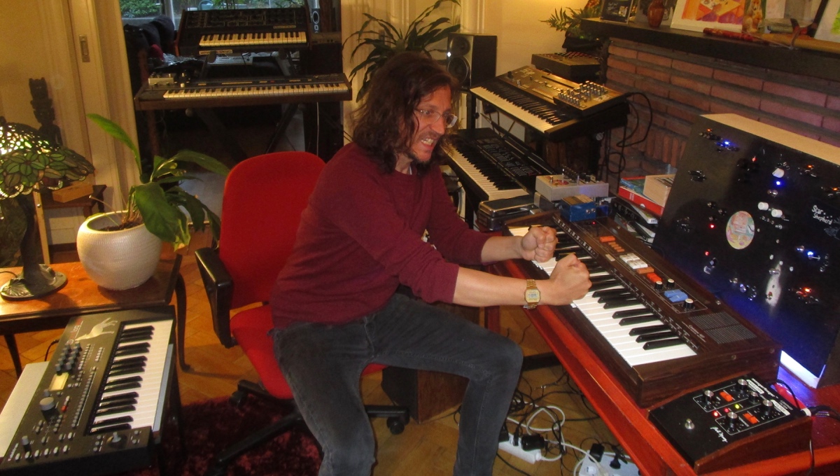 legowelt 90 minute electro mix