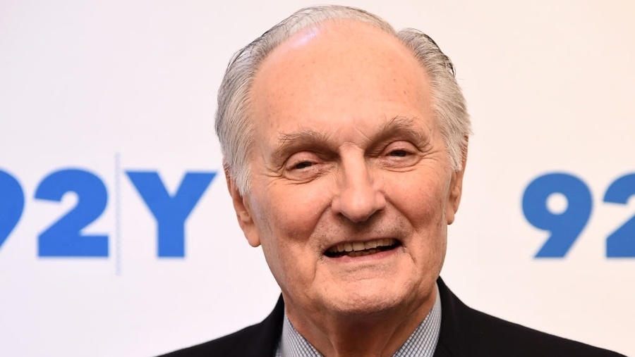 Alan Alda ogłosił, że zmaga się od prawie 4 lat z chorobą Parkinsona |  Electronic Beats Poland