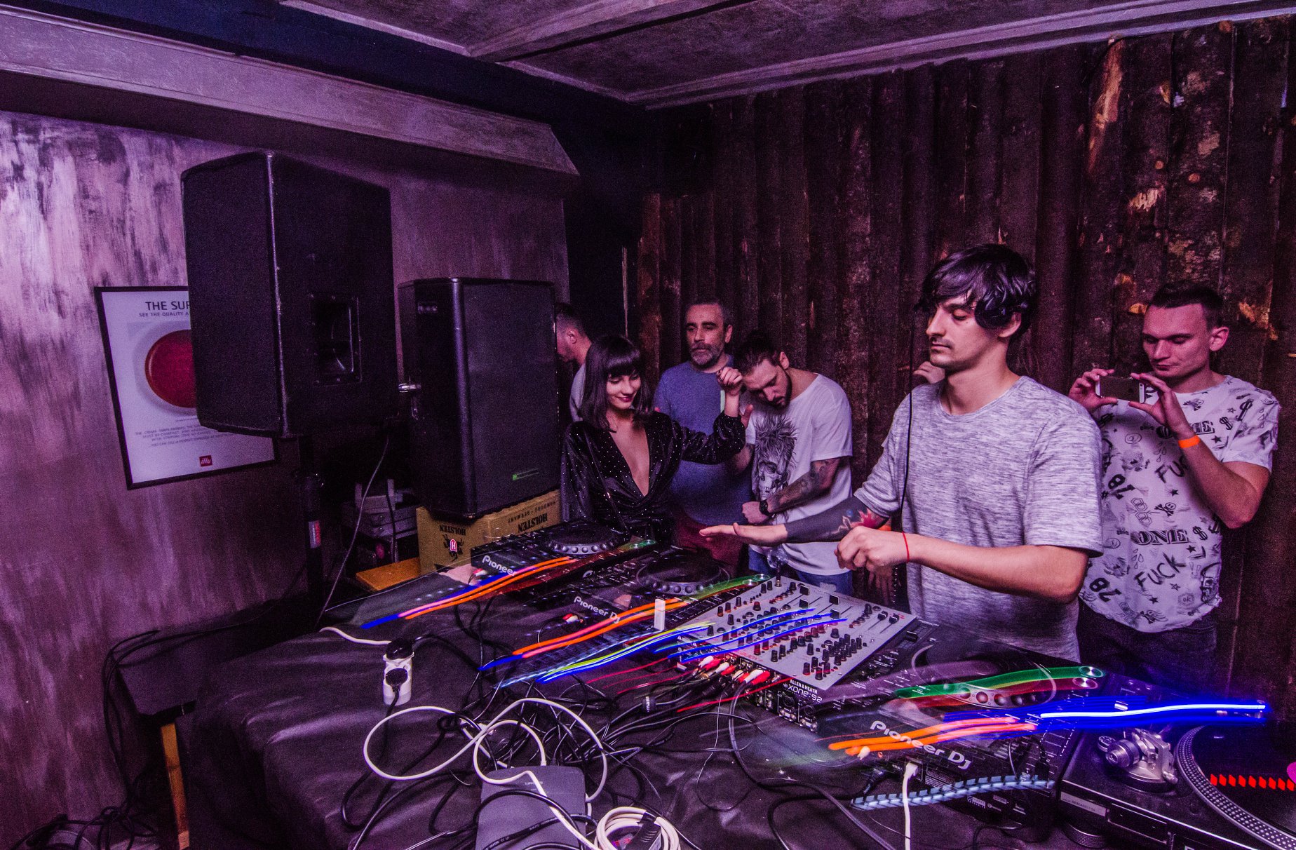 cluburi muzică electronică