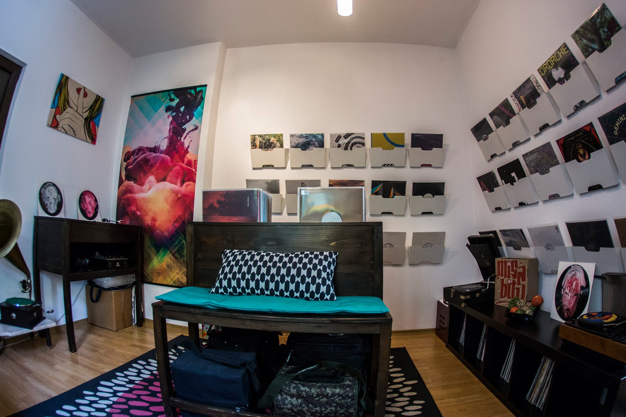 O porție sănătoasă de tech house: 5 recomandări pe vinil de la Misbits Record Shop