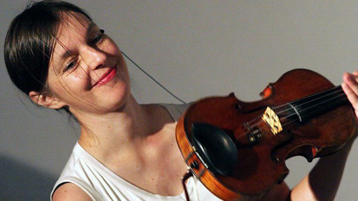 Am vorbit cu Barbara Lüneburg despre București, social media și artă participativă