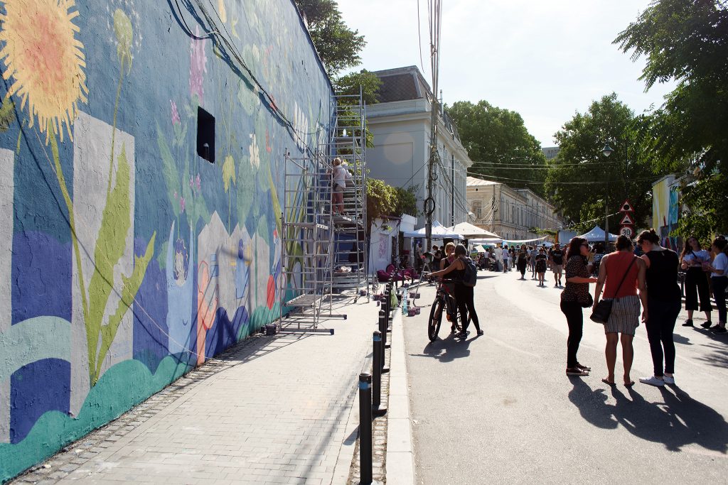 Vezi câteva fotografii cu muralul de la Street Delivery, susținut de Telekom Electronic Beats