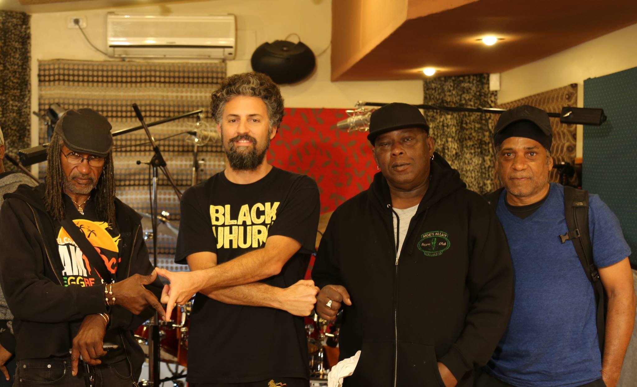 Hernan și Sly & Robbie