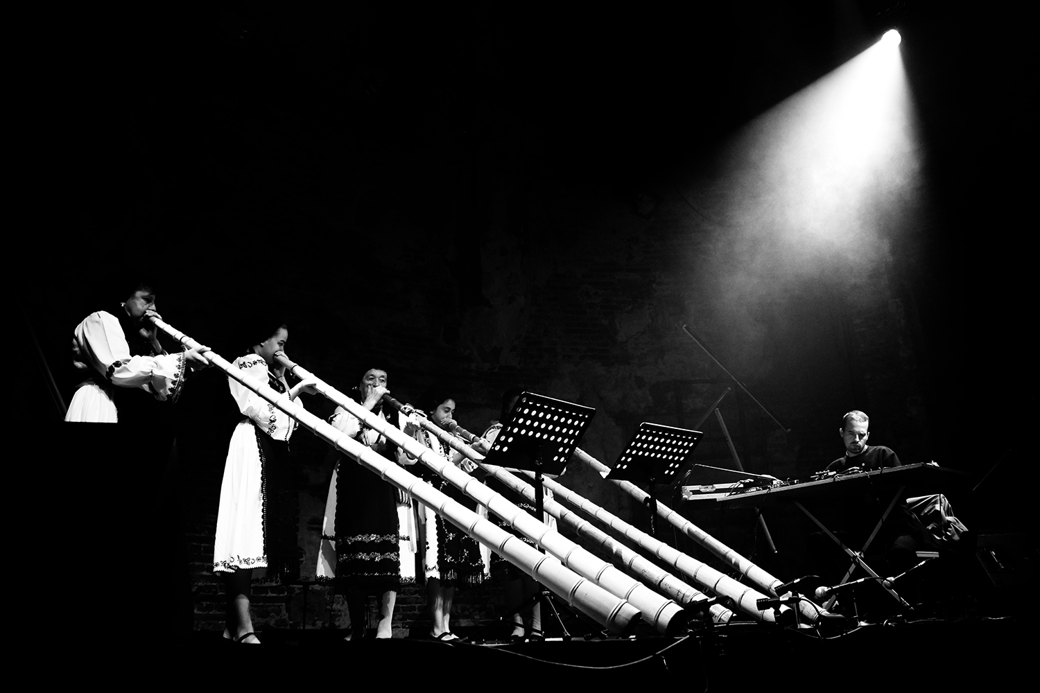 Milan W & The Tulnic Ensemble of Avram Iancu. Foto: Laurent Orseau